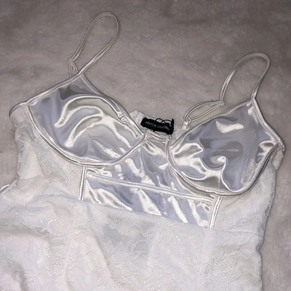 Pretty Little Thing PLT white satin lace body in dress - Picture 5 of 11
